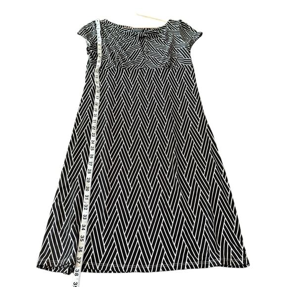 Ann Taylor Dress Womens Size 6 keyhole in front - Picture 3 of 6